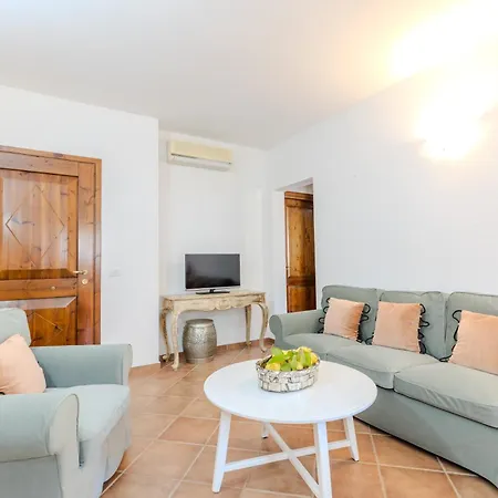 Splendido La Suaredda Апартаменты Сан-Теодоро